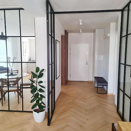 Beautiful New Apt In Old Town Near Train Station - Free Parking Bratysława Zewnętrze zdjęcie